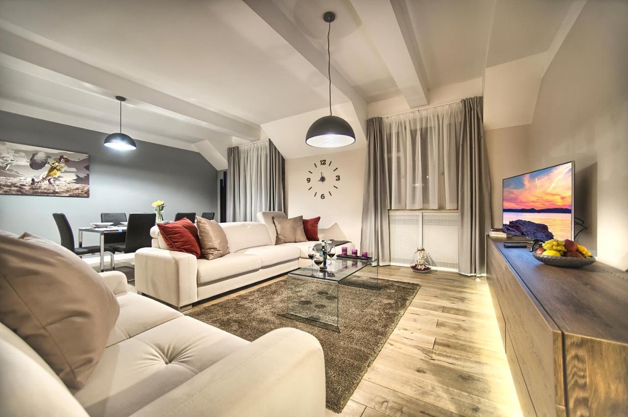 Exclusive 2 Bedroom Apartment Old Town - 2 Baths, Balcony And View - By Prague City Apartments Bagian luar foto